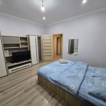 White New Apartments Ultracentral 2-Rooms In The Heart キシナウ エクステリア 写真