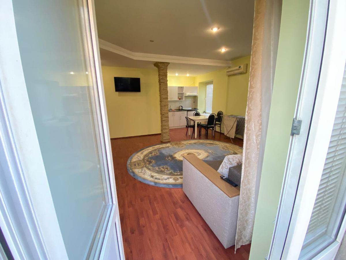White New Apartments Ultracentral 2-Rooms In The Heart キシナウ エクステリア 写真