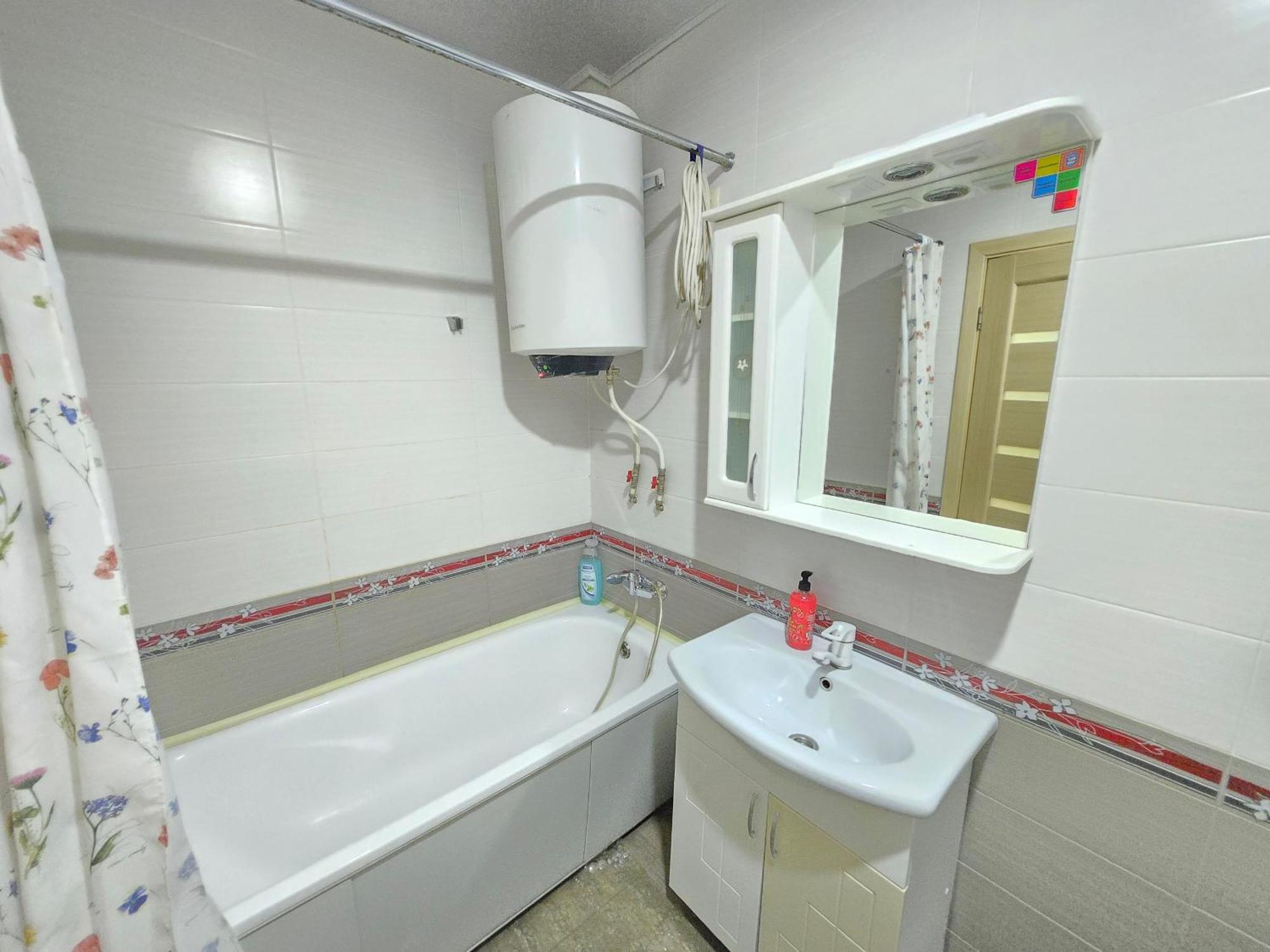 White New Apartments Ultracentral 2-Rooms In The Heart キシナウ エクステリア 写真